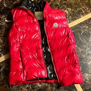 Moncler vest color red. Size women’s 4.